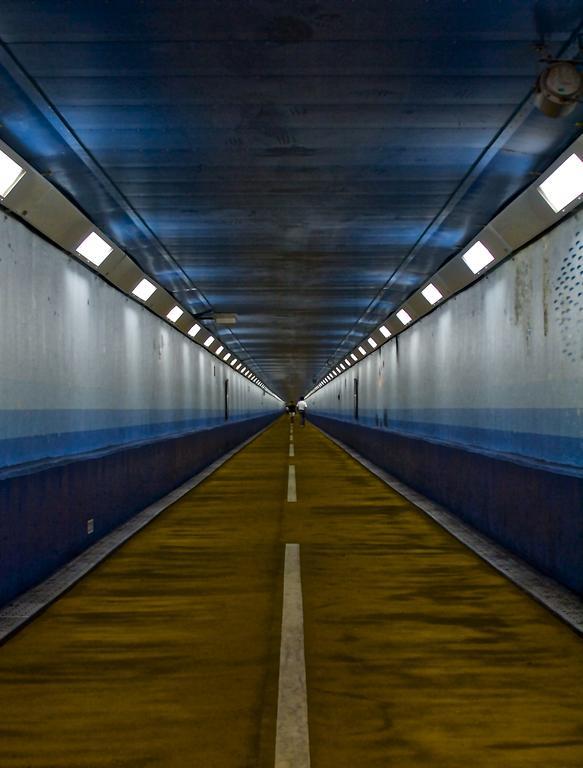 Tunnel Hostel Kitakyushu Exterior foto